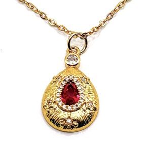 NWOT Elegant red crystal necklace on 18 K gold plated stainless steel